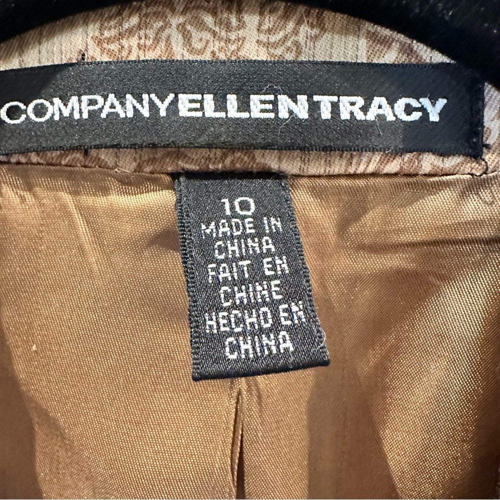 Ellen Tracy Tan Blazer with Notched Lapel and Abstract Pattern - Picture 6 of 9